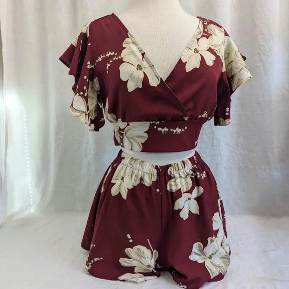 2 piece burgundy & cream floral, high waist shorts & crop top, Women's M O14 - Picture 3 of 8